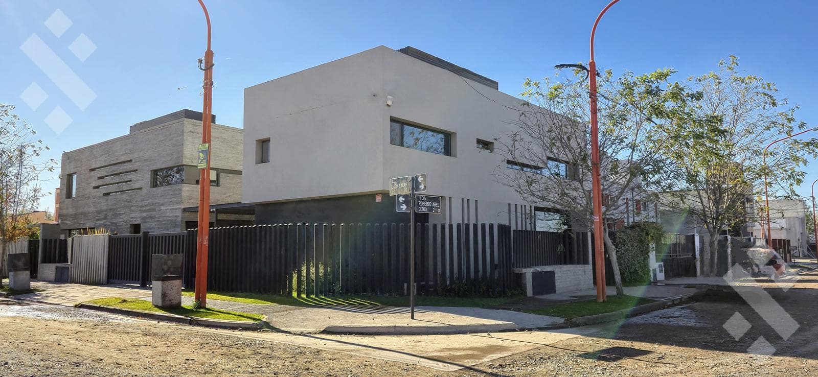 For Sale: Designer Duplex with High-End Finishes / Los Tordos Neighborhood, Cipolletti / 3 bedrooms / Financing Available