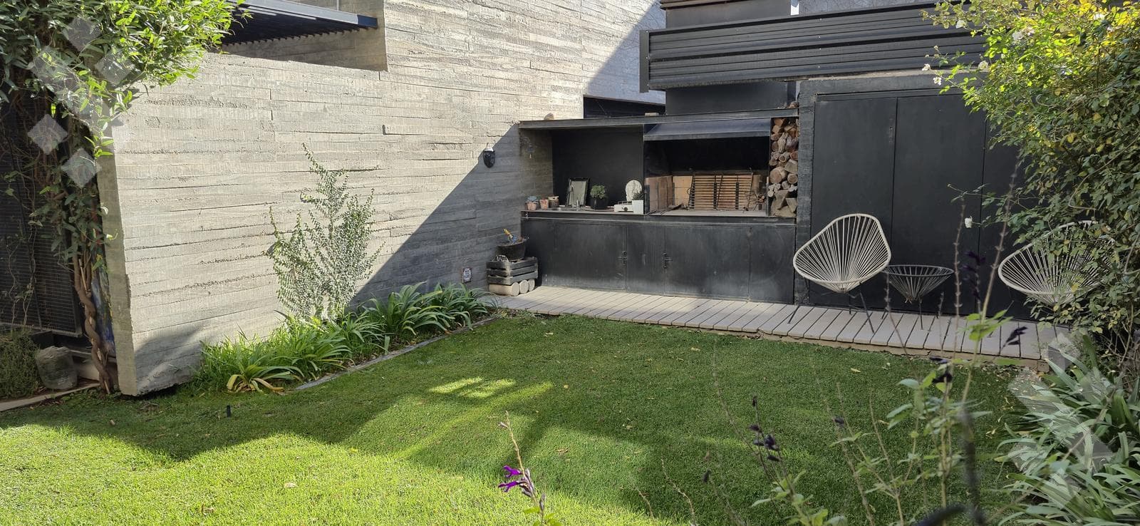 For Sale: Designer Duplex with High-End Finishes / Los Tordos Neighborhood, Cipolletti / 3 bedrooms / Financing Available