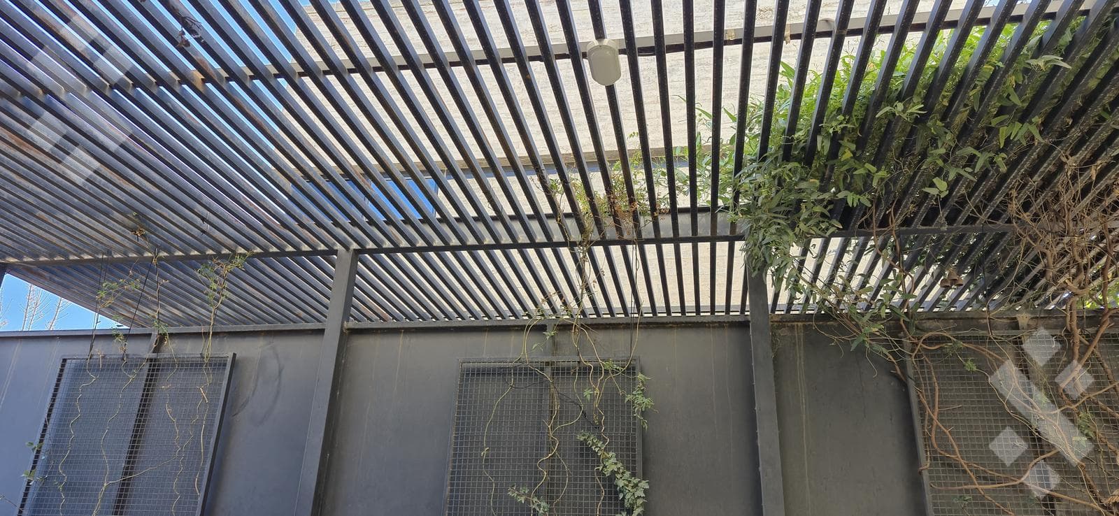For Sale: Designer Duplex with High-End Finishes / Los Tordos Neighborhood, Cipolletti / 3 bedrooms / Financing Available