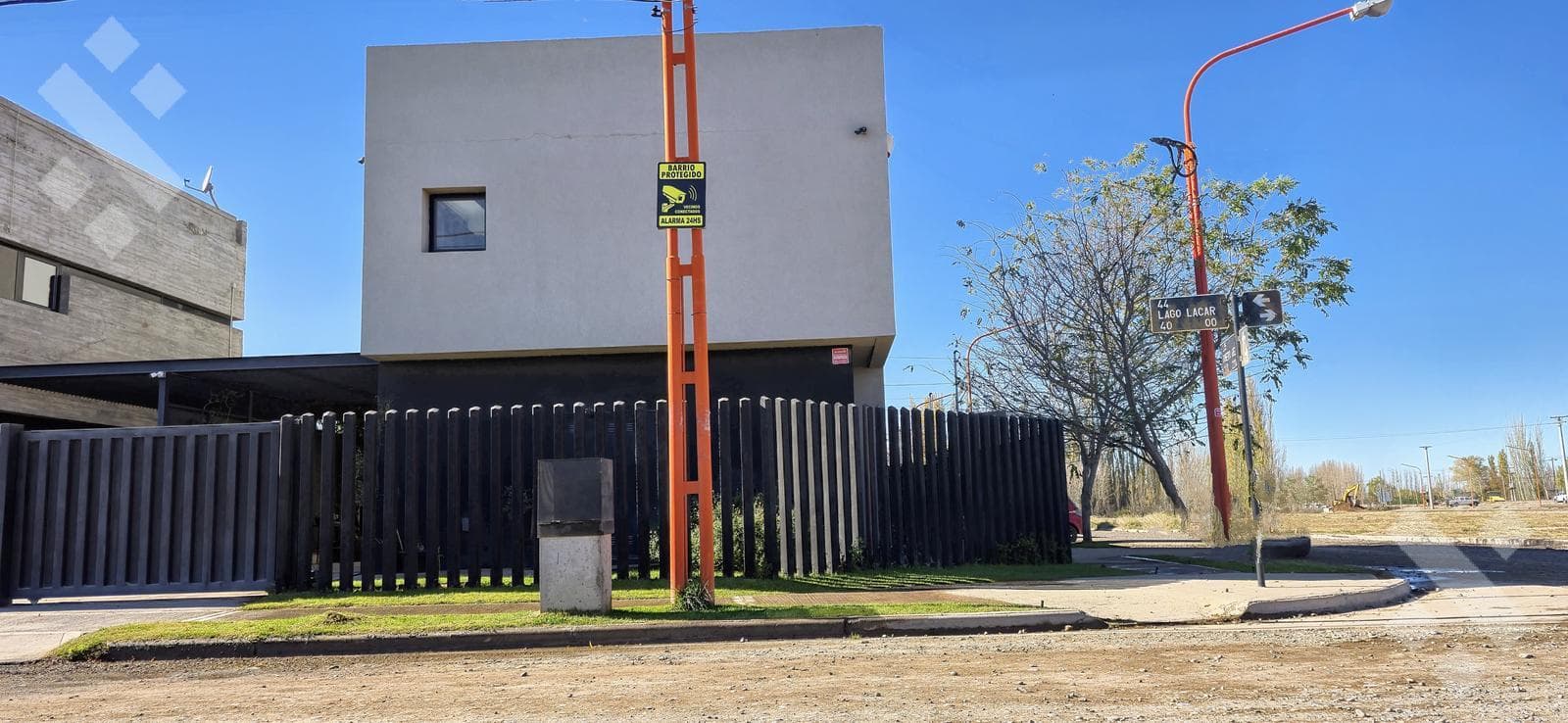 For Sale: Designer Duplex with High-End Finishes / Los Tordos Neighborhood, Cipolletti / 3 bedrooms / Financing Available