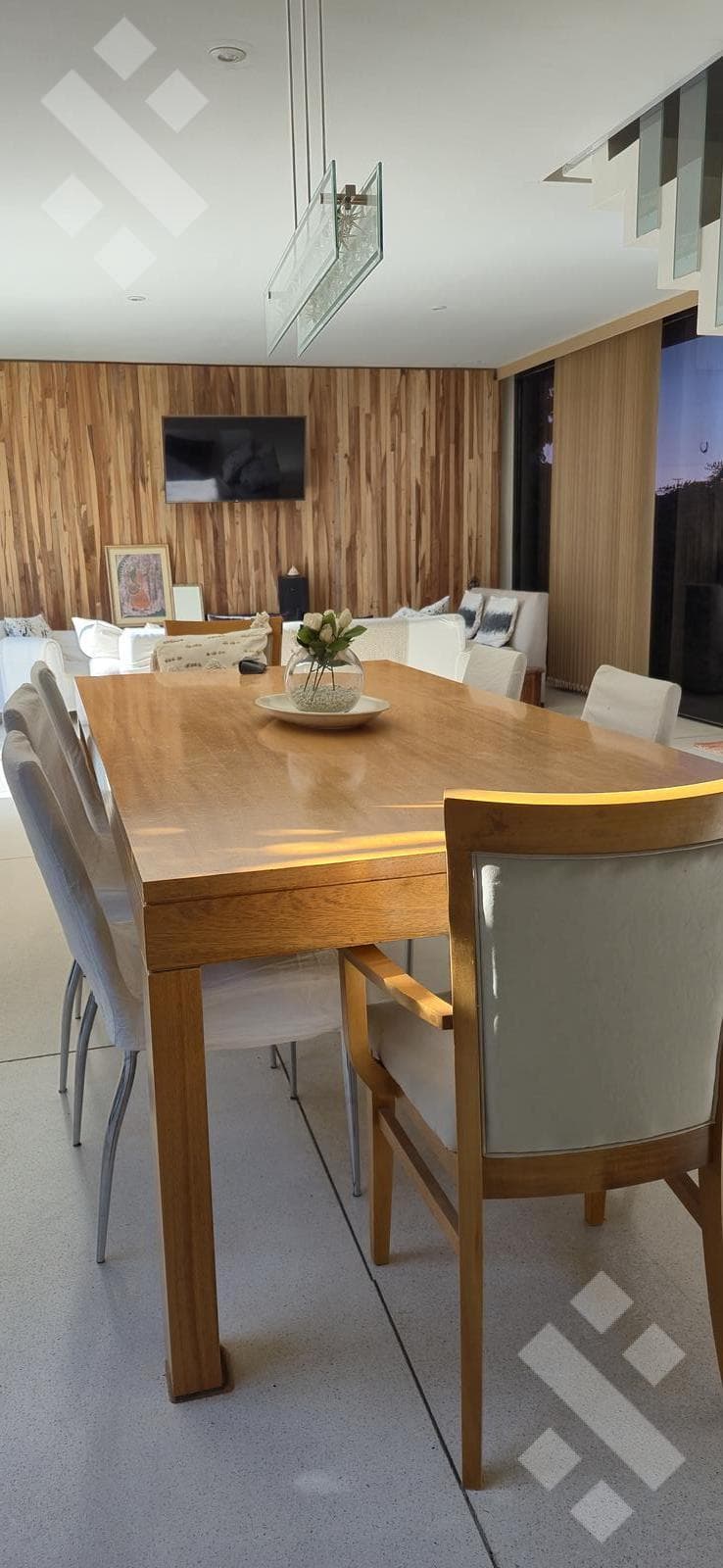 For Sale: Designer Duplex with High-End Finishes / Los Tordos Neighborhood, Cipolletti / 3 bedrooms / Financing Available