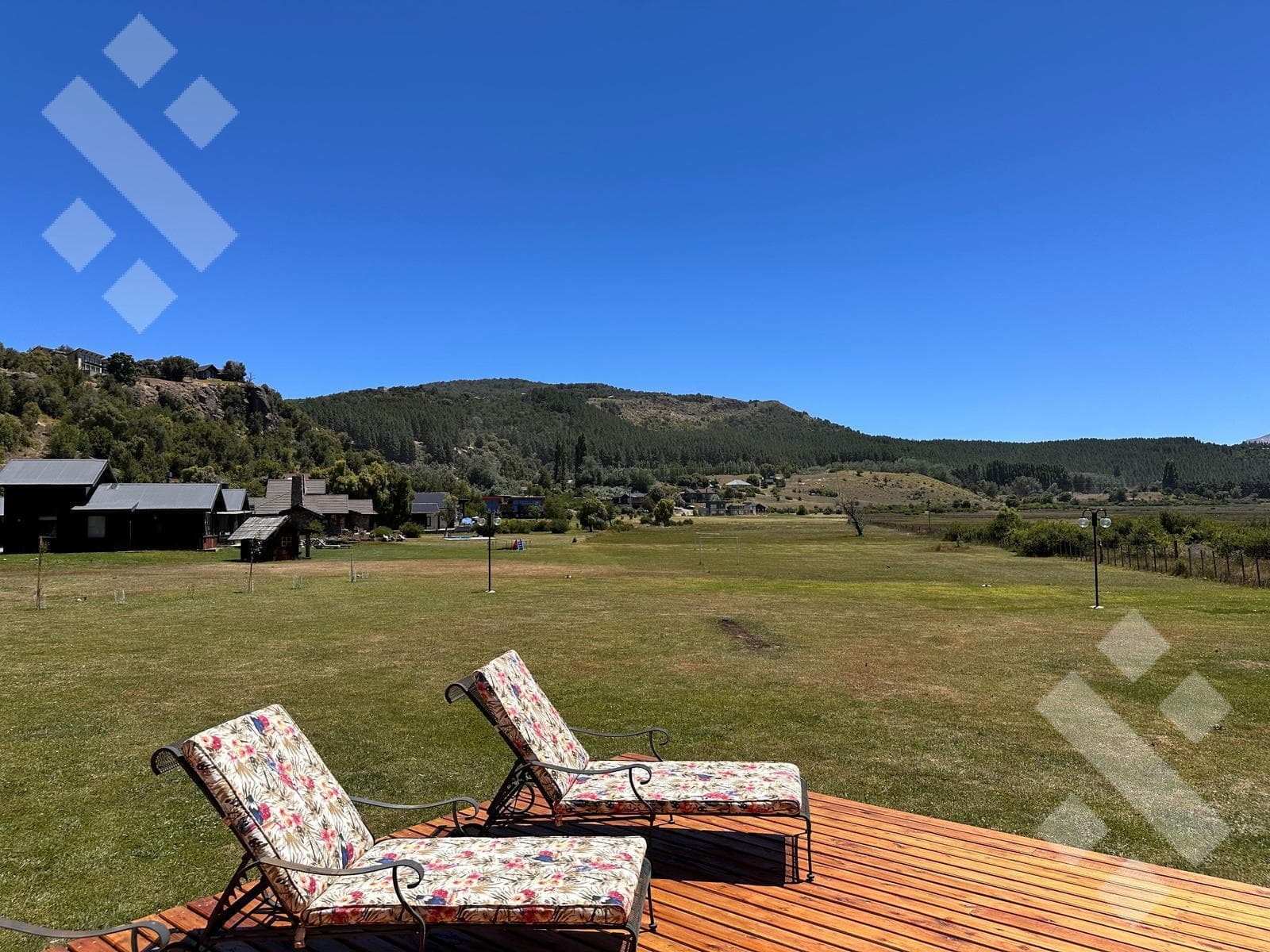 For Sale: 3-Bedroom House - Mortgage Eligible - Peñon del Lolog Neighborhood - San Martín de los Andes, Neuquén