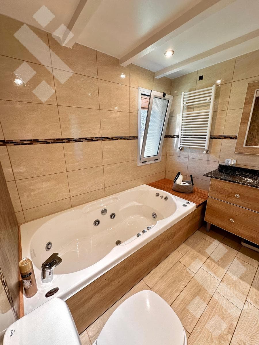 For Sale: 3-Bedroom House - Mortgage Eligible - Peñon del Lolog Neighborhood - San Martín de los Andes, Neuquén