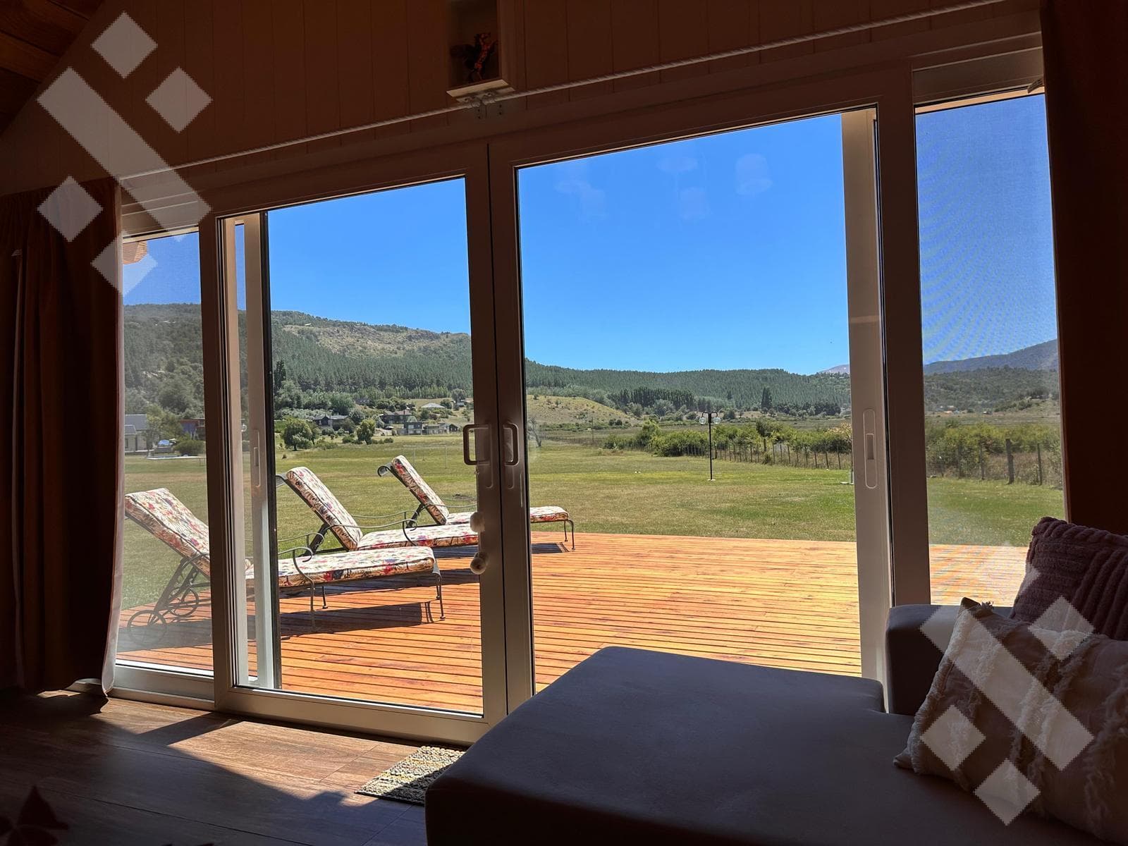 For Sale: 3-Bedroom House - Mortgage Eligible - Peñon del Lolog Neighborhood - San Martín de los Andes, Neuquén