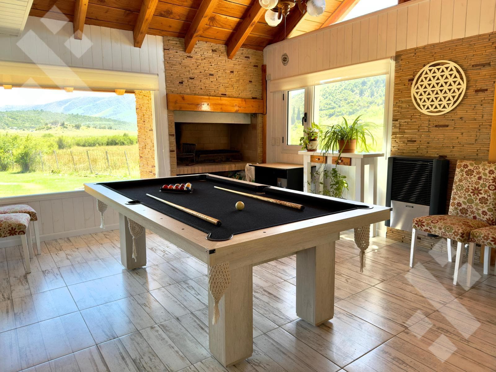 For Sale: 3-Bedroom House - Mortgage Eligible - Peñon del Lolog Neighborhood - San Martín de los Andes, Neuquén
