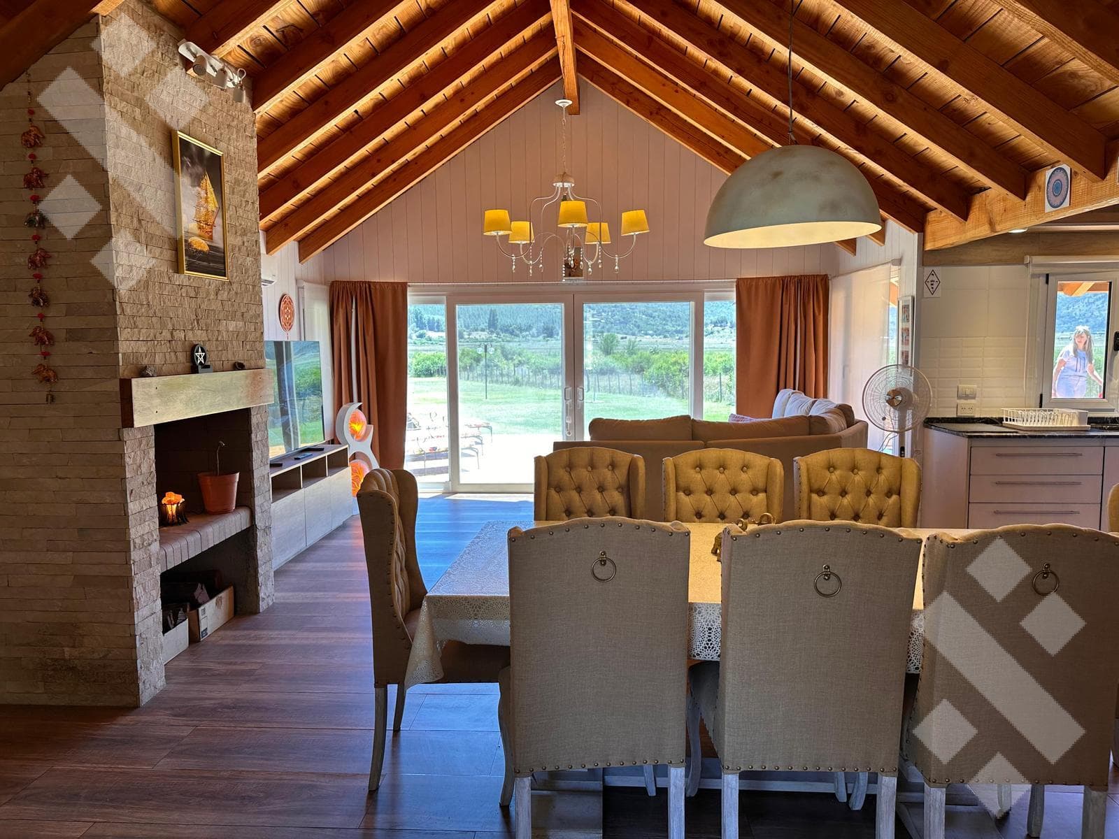 For Sale: 3-Bedroom House - Mortgage Eligible - Peñon del Lolog Neighborhood - San Martín de los Andes, Neuquén