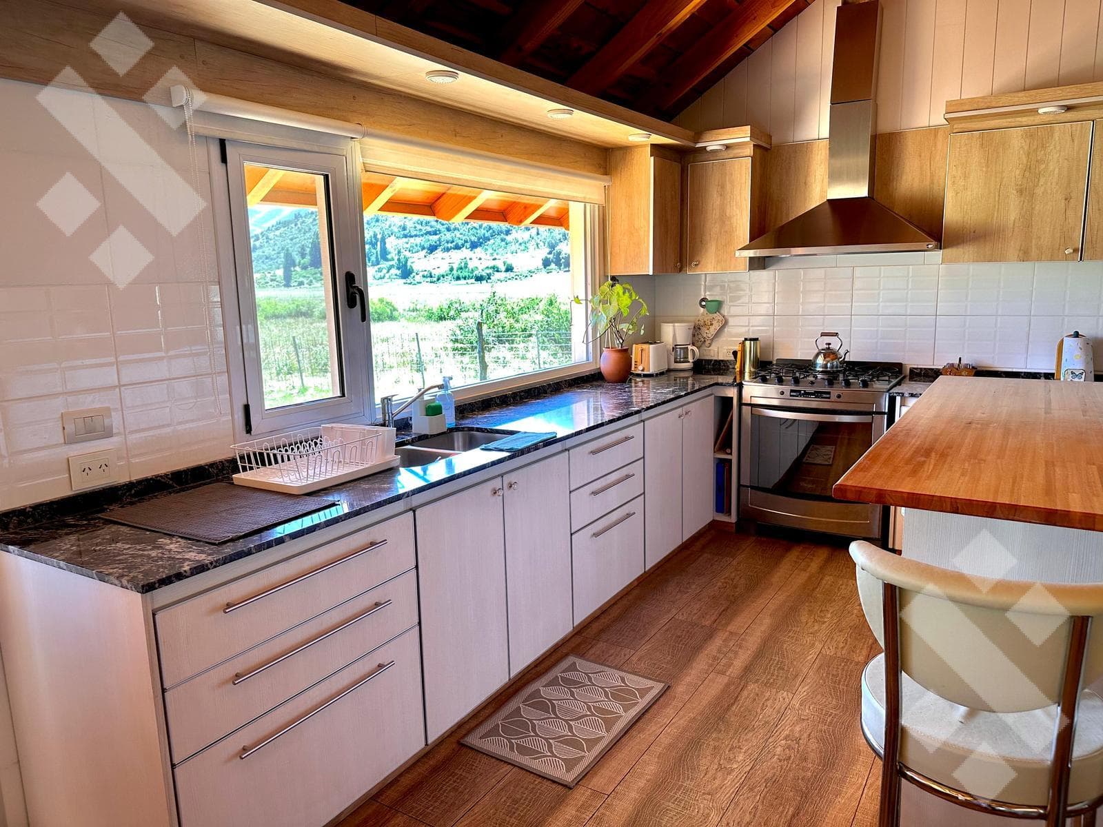 For Sale: 3-Bedroom House - Mortgage Eligible - Peñon del Lolog Neighborhood - San Martín de los Andes, Neuquén
