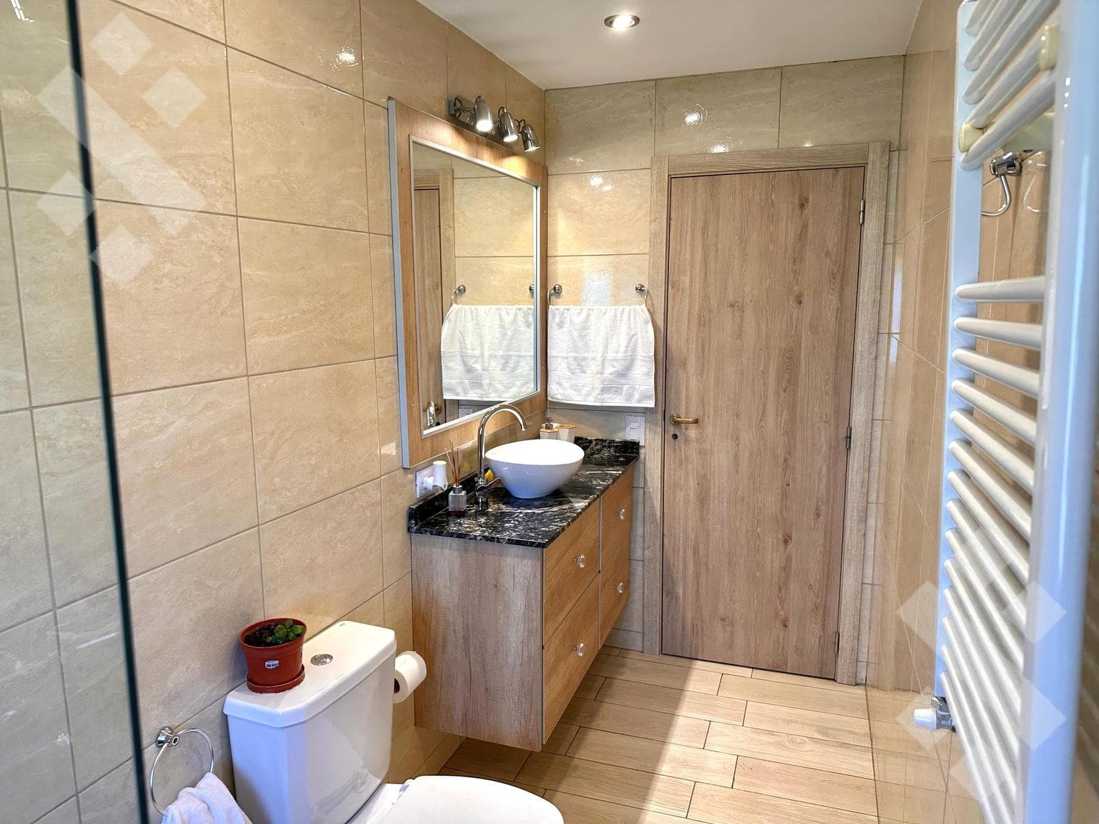 For Sale: 3-Bedroom House - Mortgage Eligible - Peñon del Lolog Neighborhood - San Martín de los Andes, Neuquén