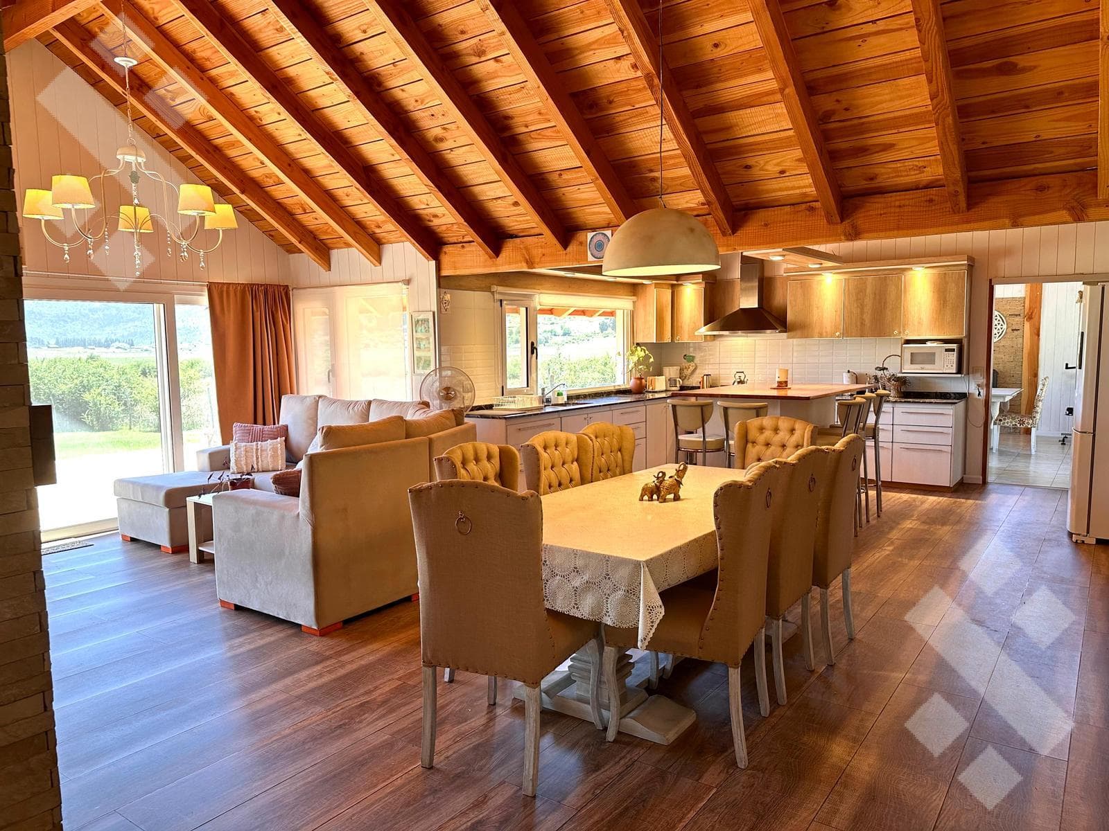 For Sale: 3-Bedroom House - Mortgage Eligible - Peñon del Lolog Neighborhood - San Martín de los Andes, Neuquén