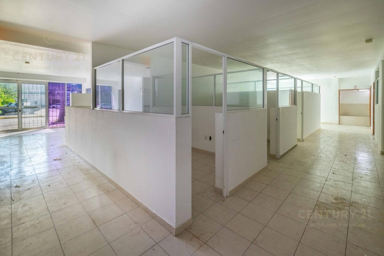 Office for Rent in Cancún C4090