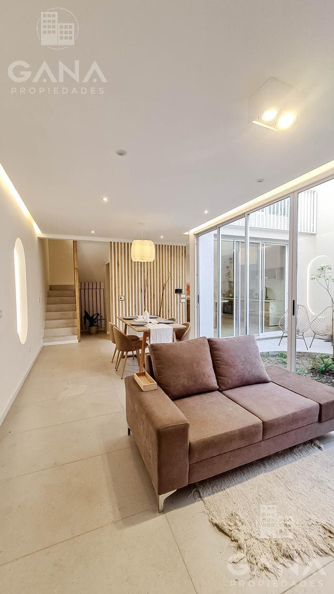 Brand-new one-hall house for sale in an excellent location in Rosario.