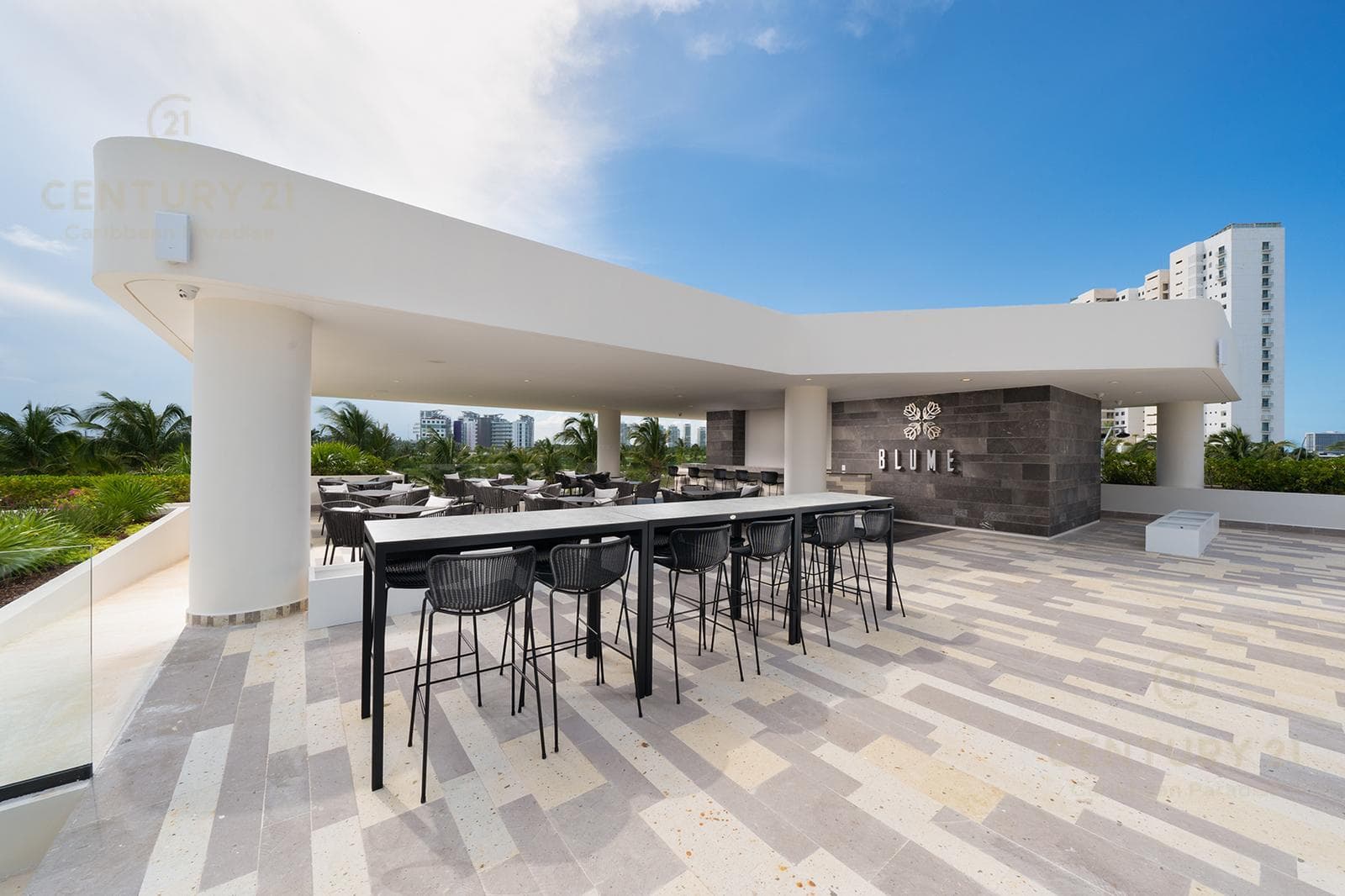 En Venta exclusivo departamento en 10 Nivel en Blume Puerto Cancún C4022