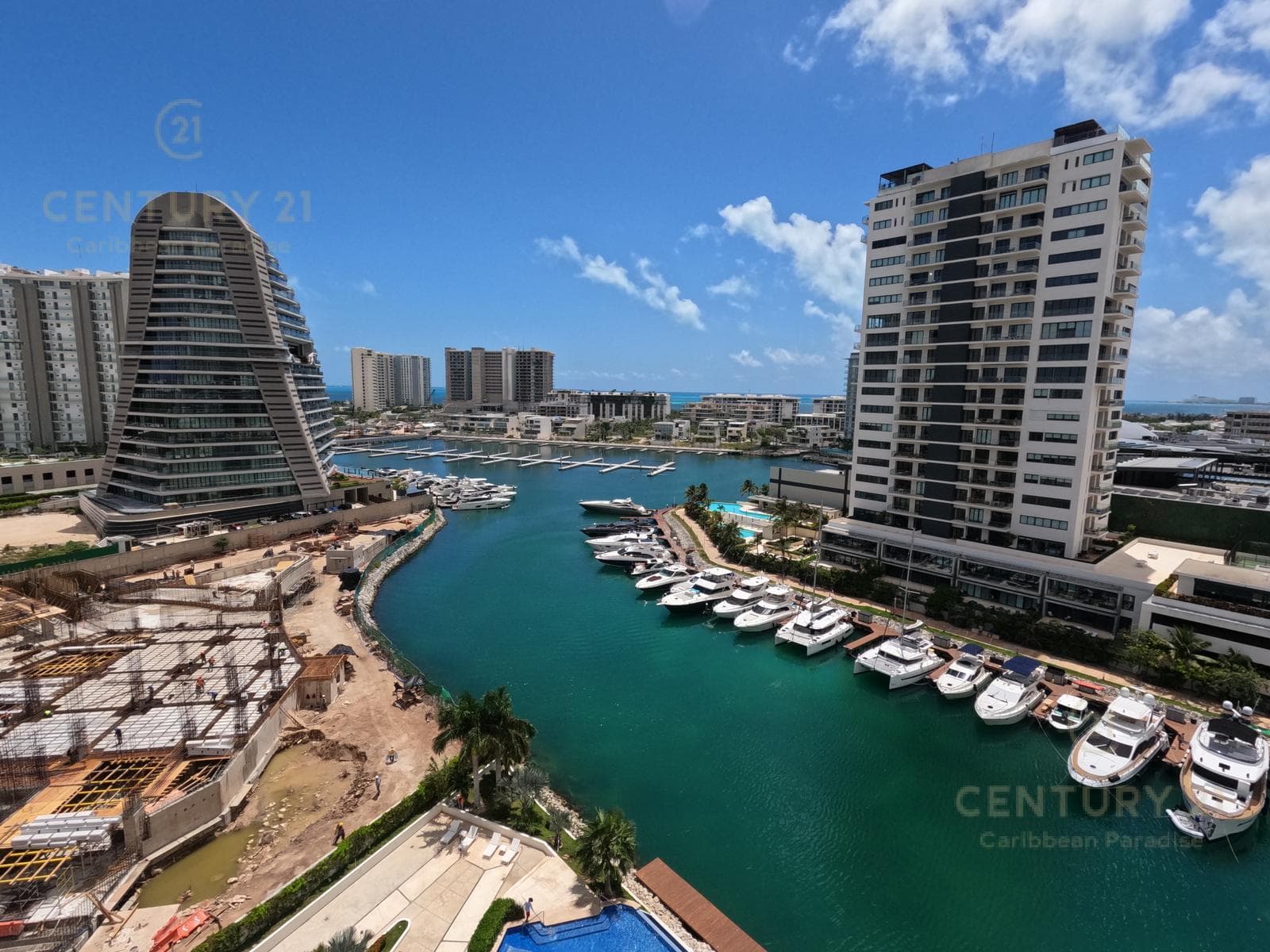 Exclusive apartment for sale on the 10th floor at Blume Puerto Cancún, Unit C4022