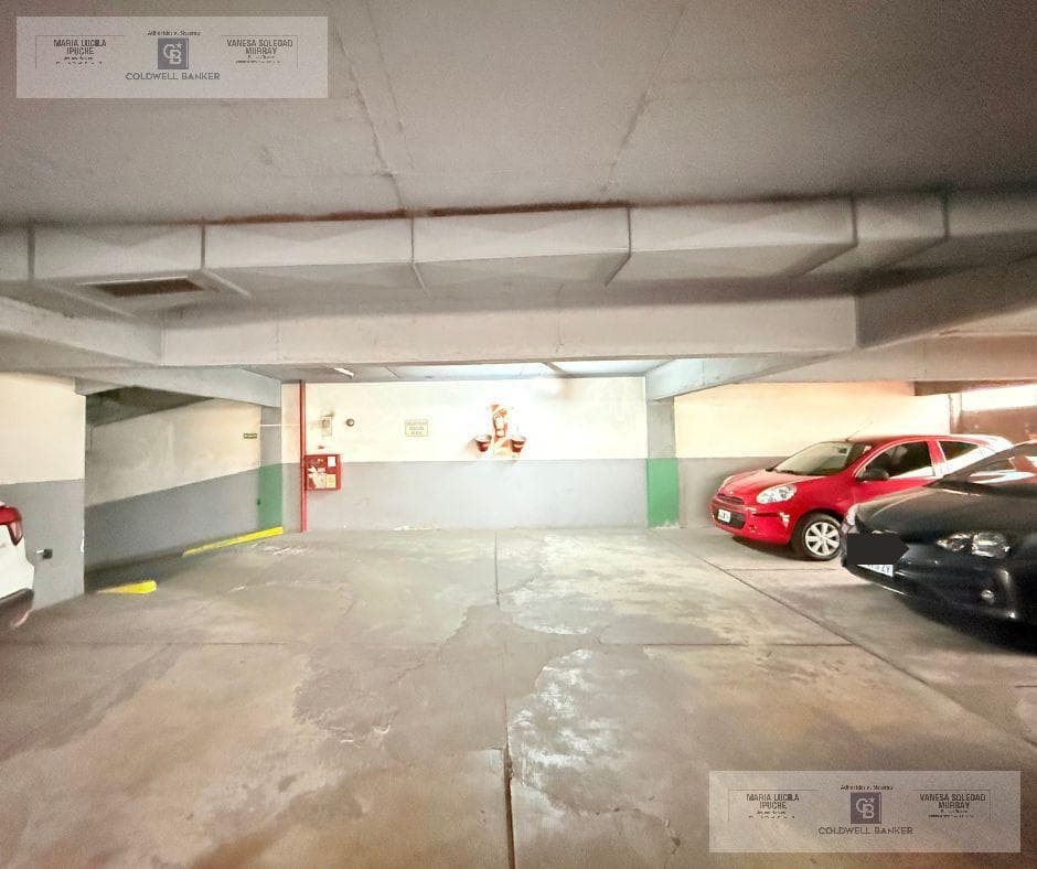Garage for Sale in Palermo