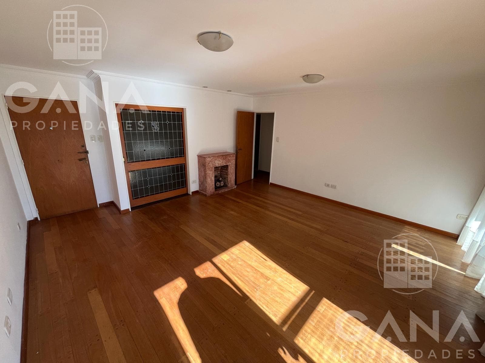 3-Bedroom Apartment for Sale with Spacious Balconies, Cordoba 1623
