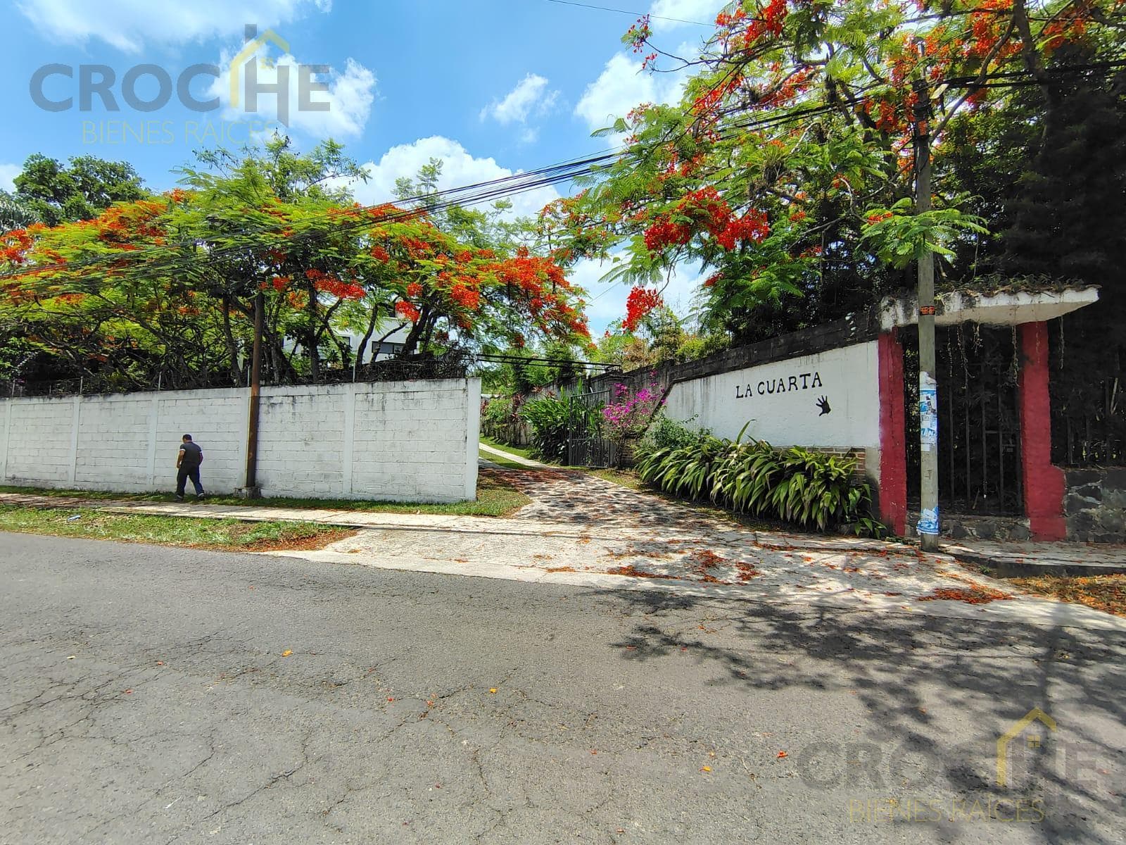 Land for sale with a building on it in the El Chico community, Emiliano Zapata, Veracruz