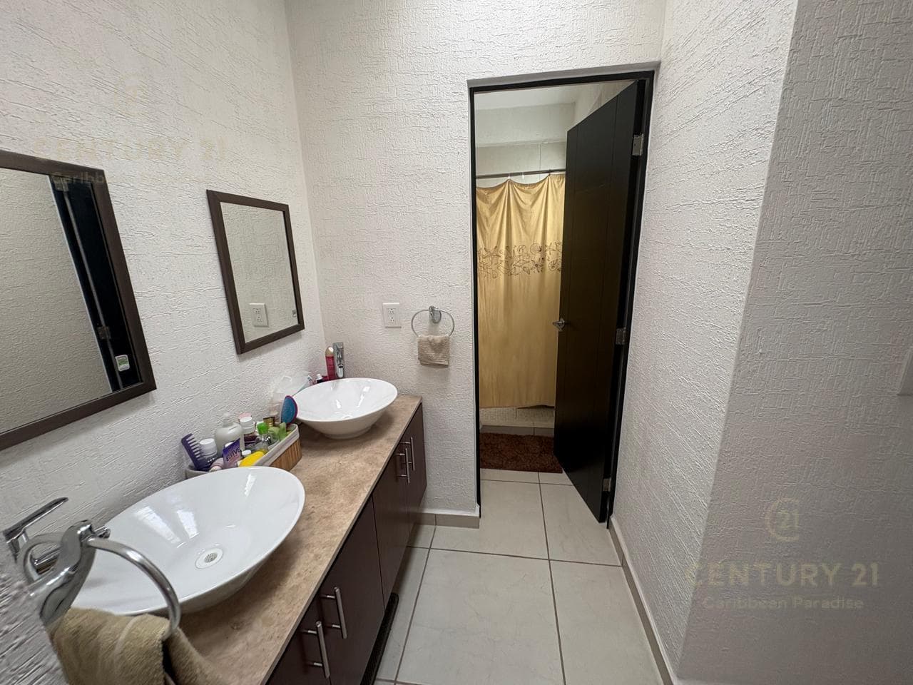 Casa 3 Recamaras en Venta en Jardines del Sur Cancun | C4025