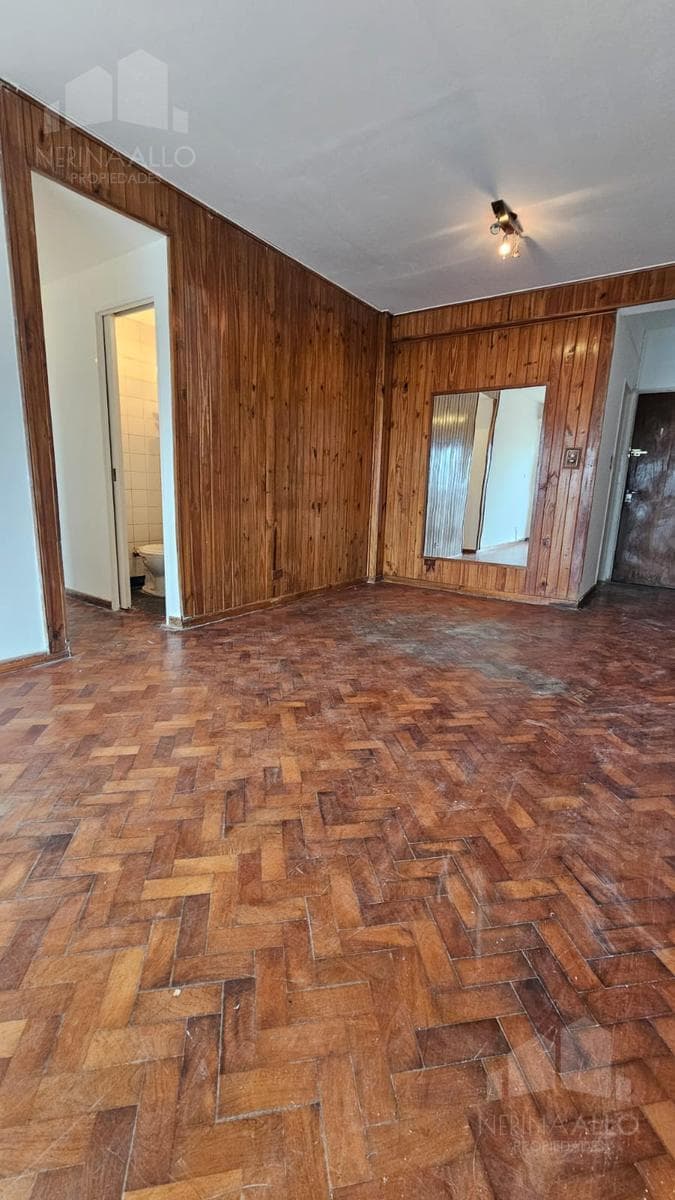 4-ROOM APARTMENT FOR SALE IN THE FLORES NEIGHBORHOOD