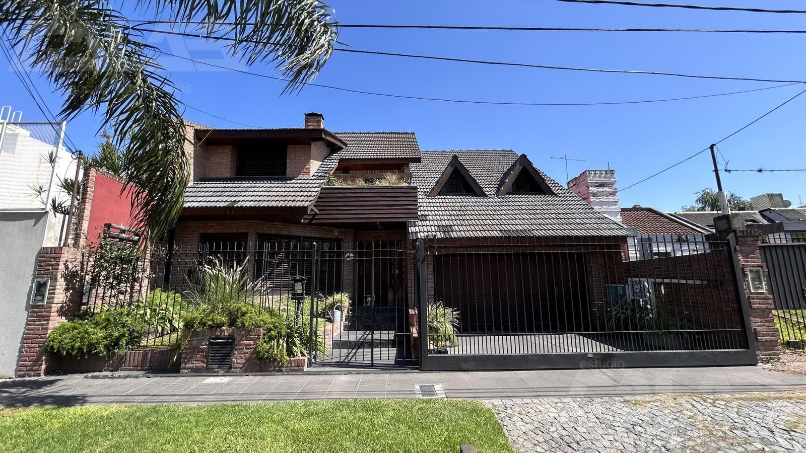 House for Sale | 5 Rooms | Pool | Barbecue Area | Great Opportunity | North Ituzaingo