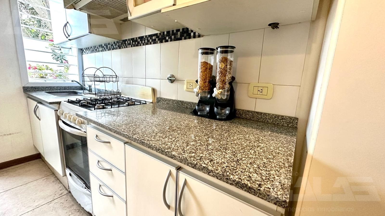PH in Ituzaingó Norte—4 bedrooms—garage—terrace
