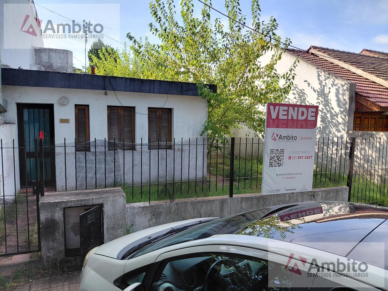 Casa/lote en City Bell. Comercial