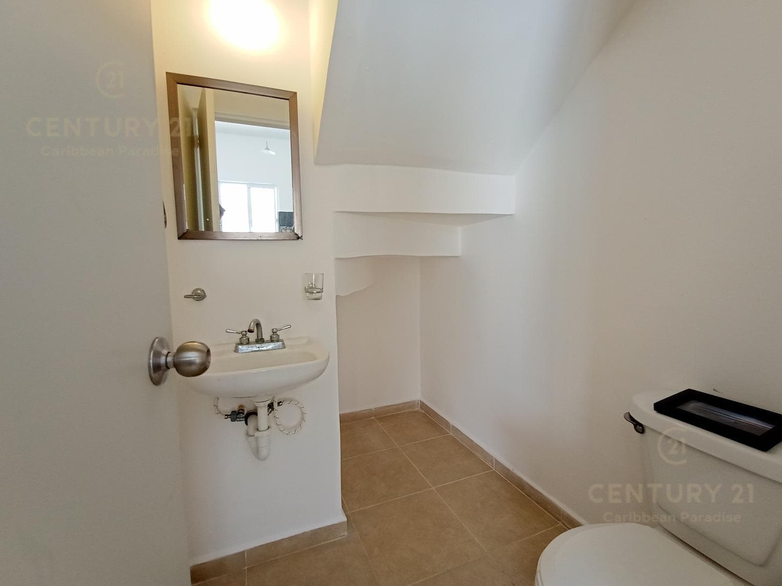En Venta Linda Casa de 2Rec. Fracc. Real Bilbao P4407
