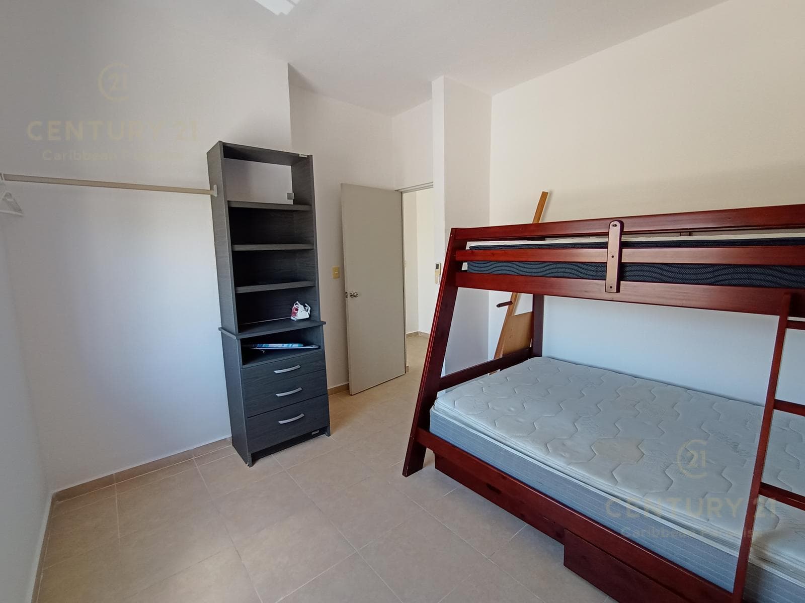 En Venta Linda Casa de 2Rec. Fracc. Real Bilbao P4407