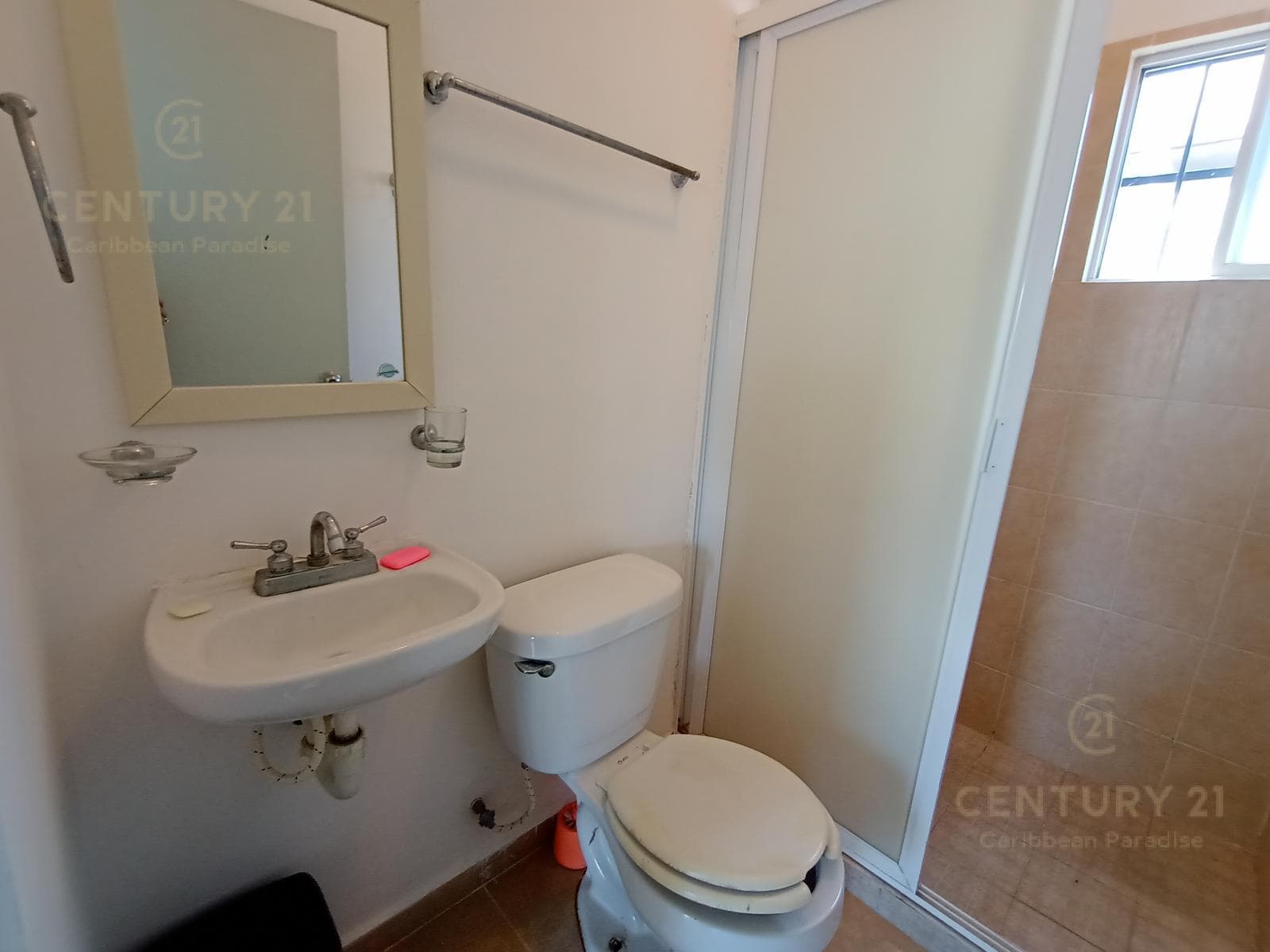 En Venta Linda Casa de 2Rec. Fracc. Real Bilbao P4407