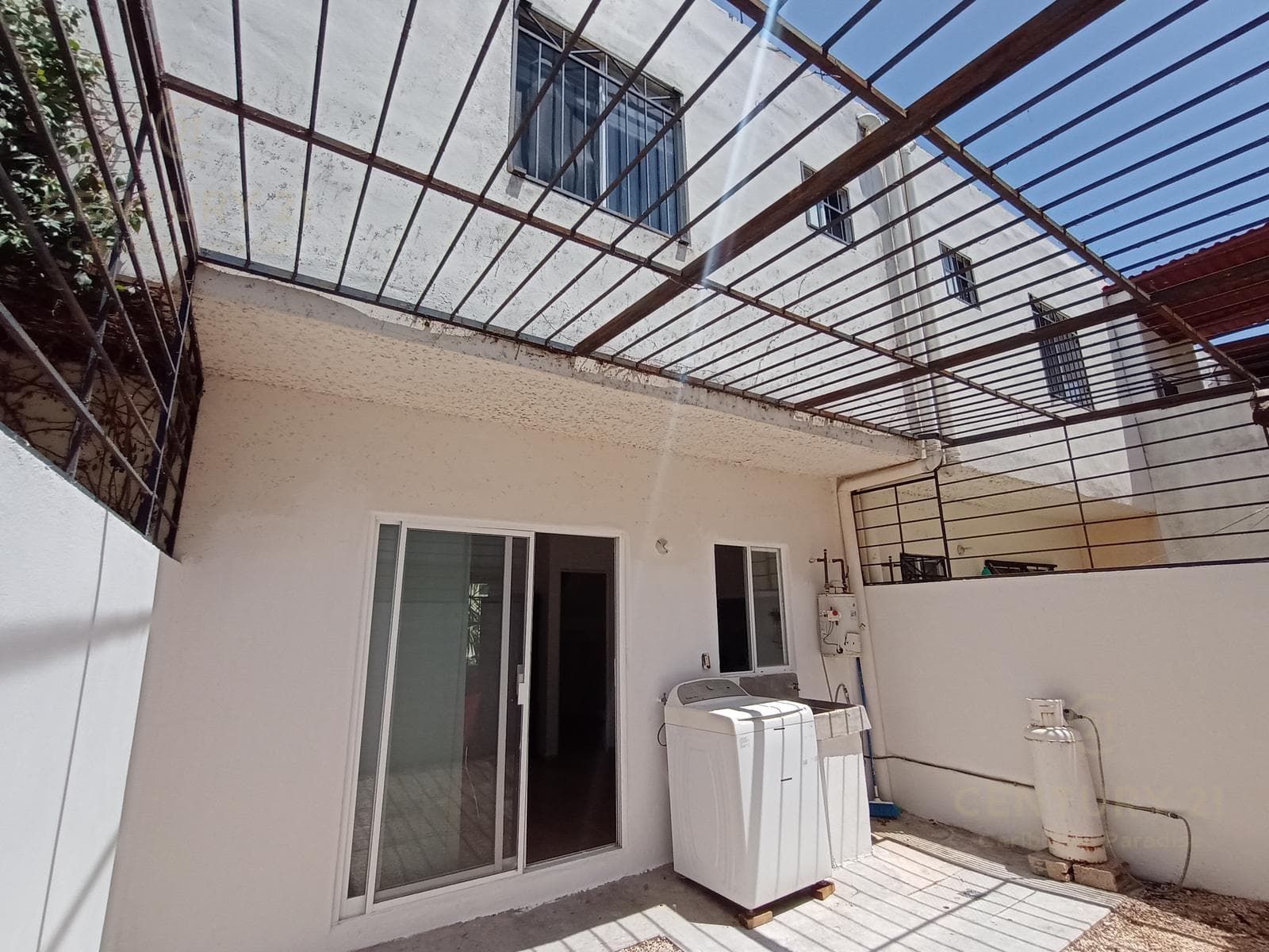En Venta Linda Casa de 2Rec. Fracc. Real Bilbao P4407