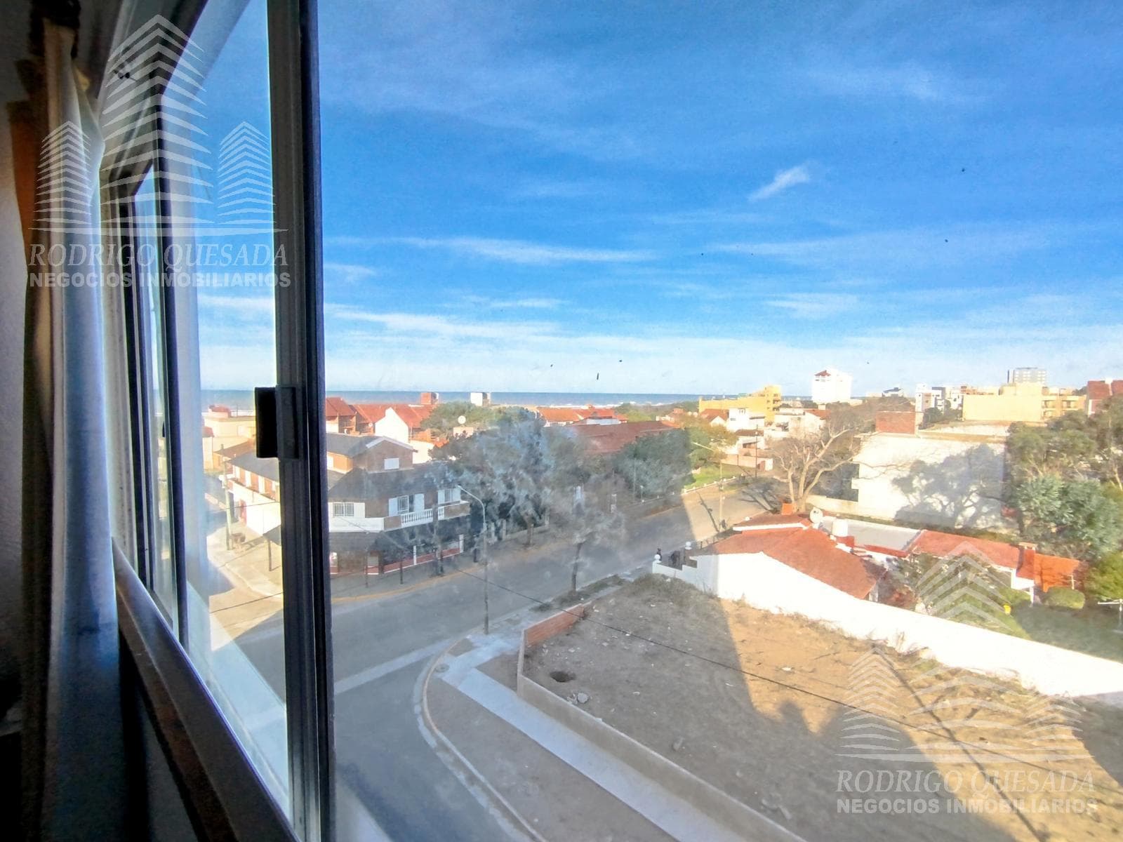Studio apartment in a great location!!
