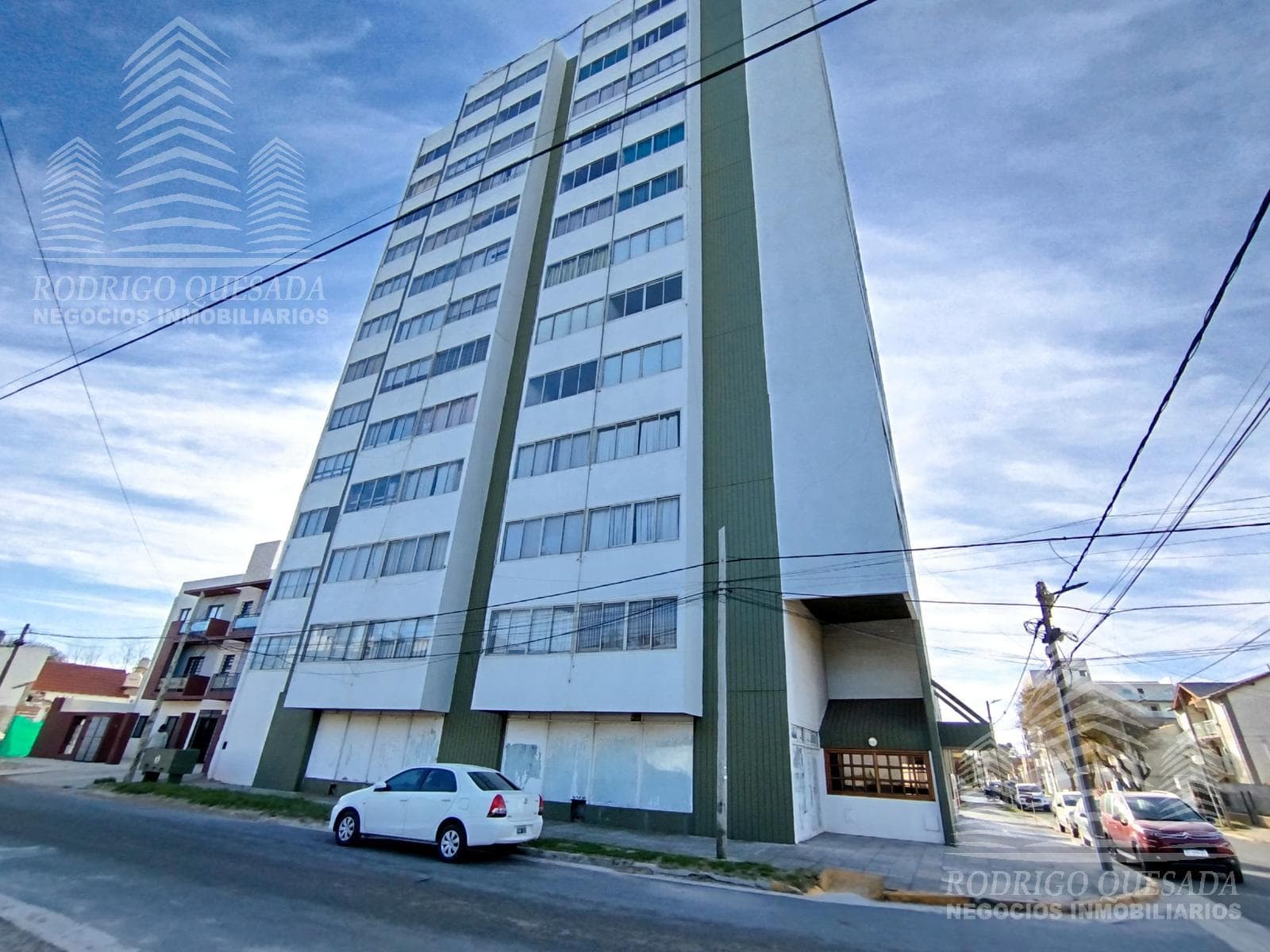 Studio apartment in a great location!!