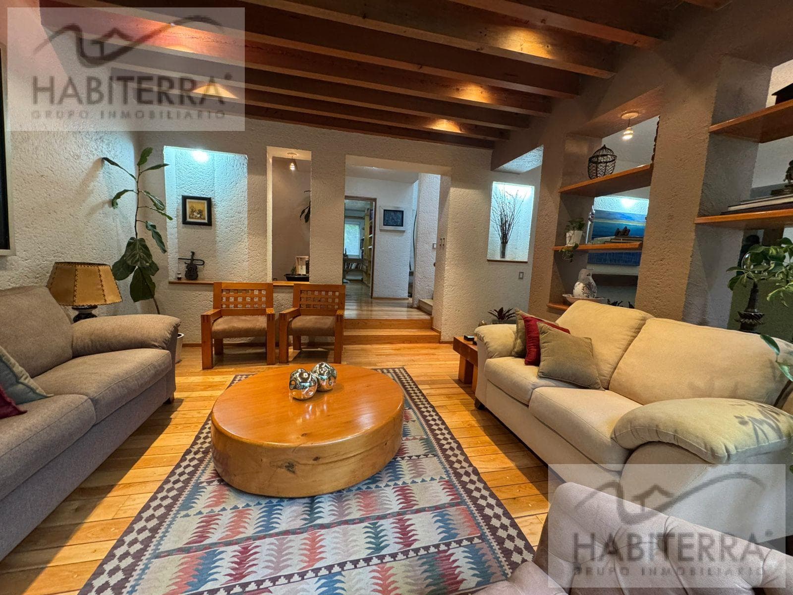 Venta excelente casa en Lomas de Vista Hermosa