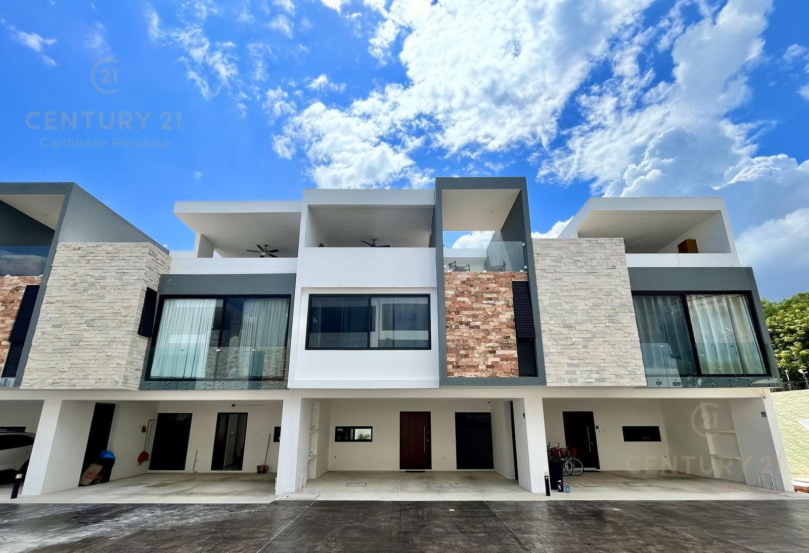Hermosa casa en venta en Condominio Makul El Cielo Playa del Carmen P4409