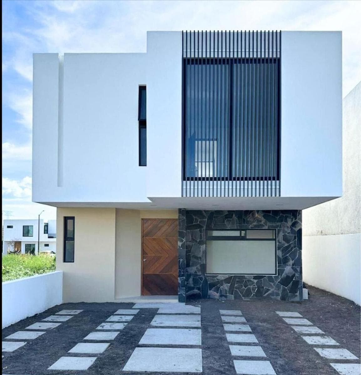 GREAT OPPORTUNITY! MINIMALIST HOME FOR SALE IN CIUDAD MESETA