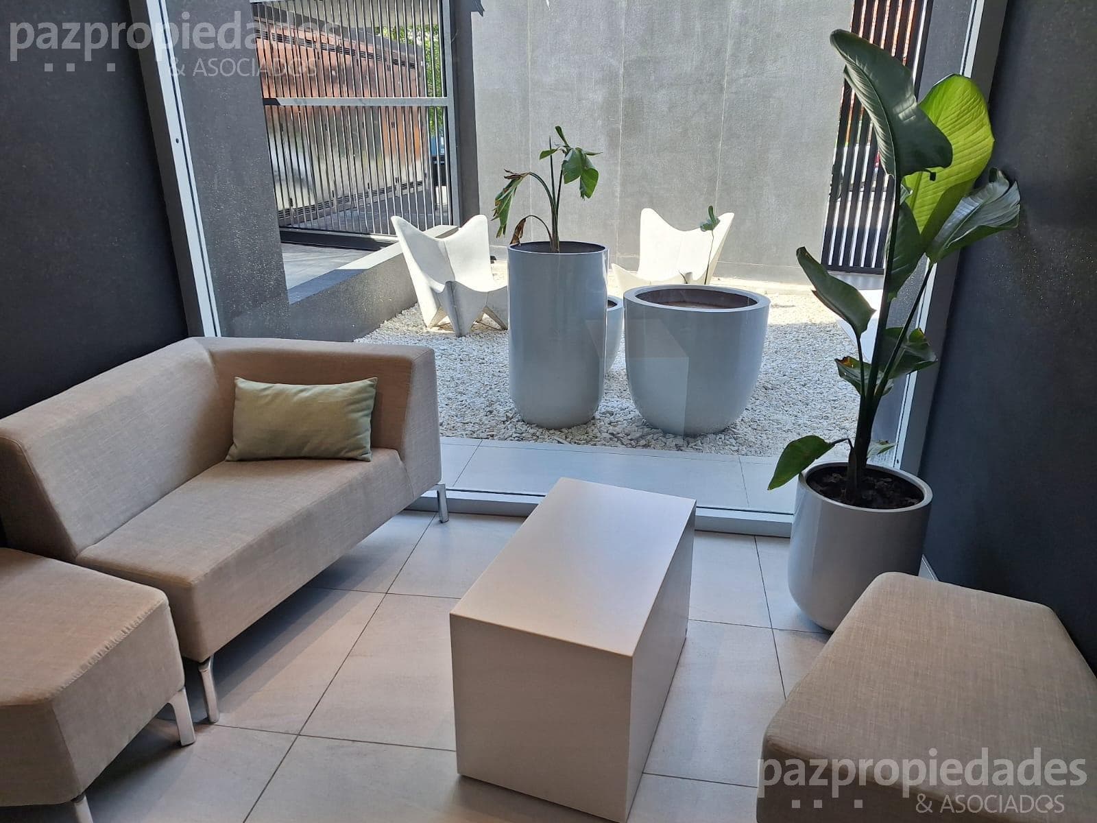 Exclusive 3-Bedroom Duplex in the Genoveva Neighborhood
