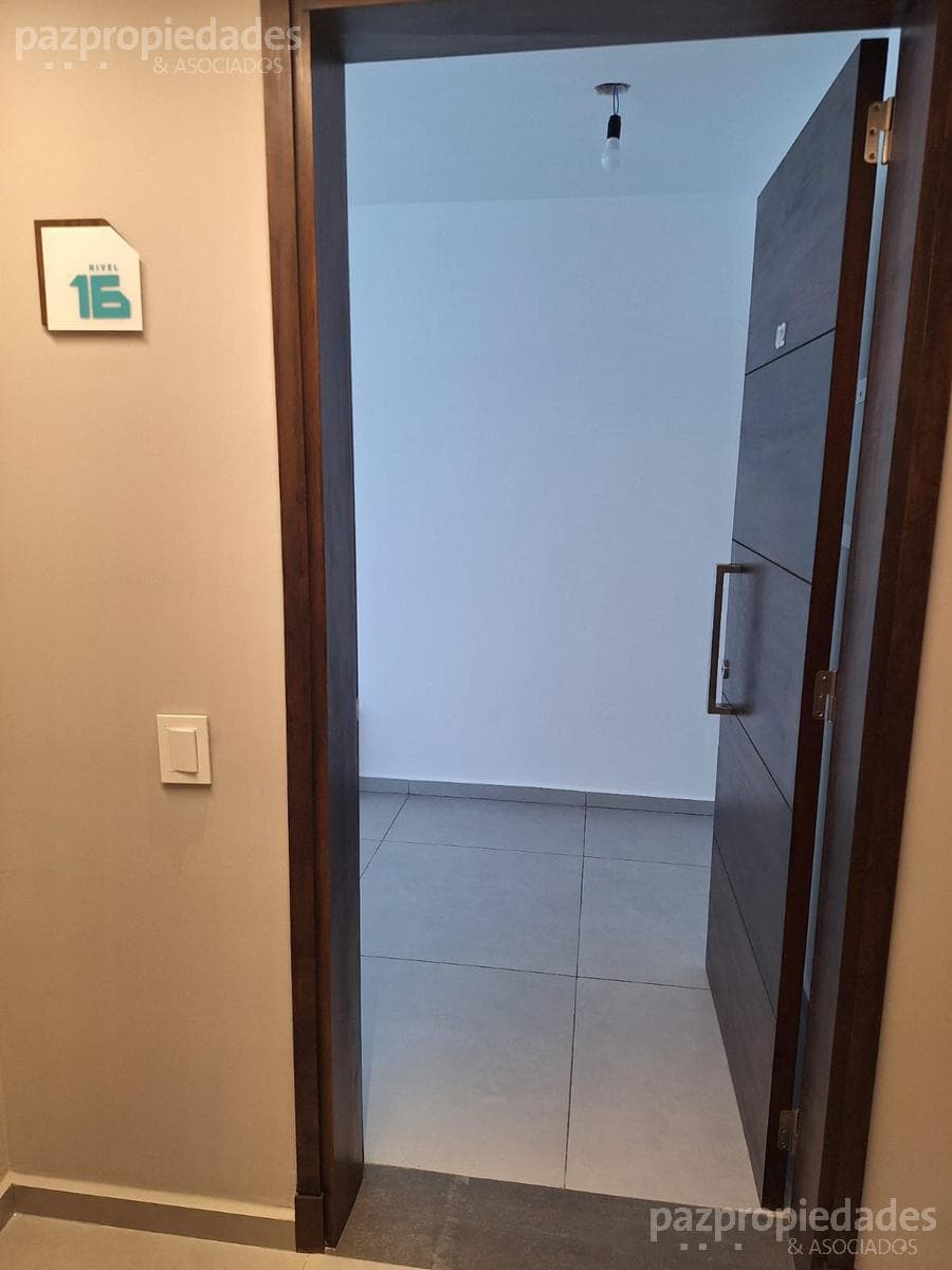Exclusive 3-Bedroom Duplex in the Genoveva Neighborhood
