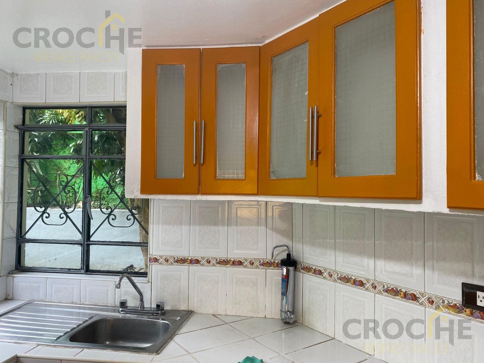 House with a garden for sale in Xalapa—see the Plaza Cristal area