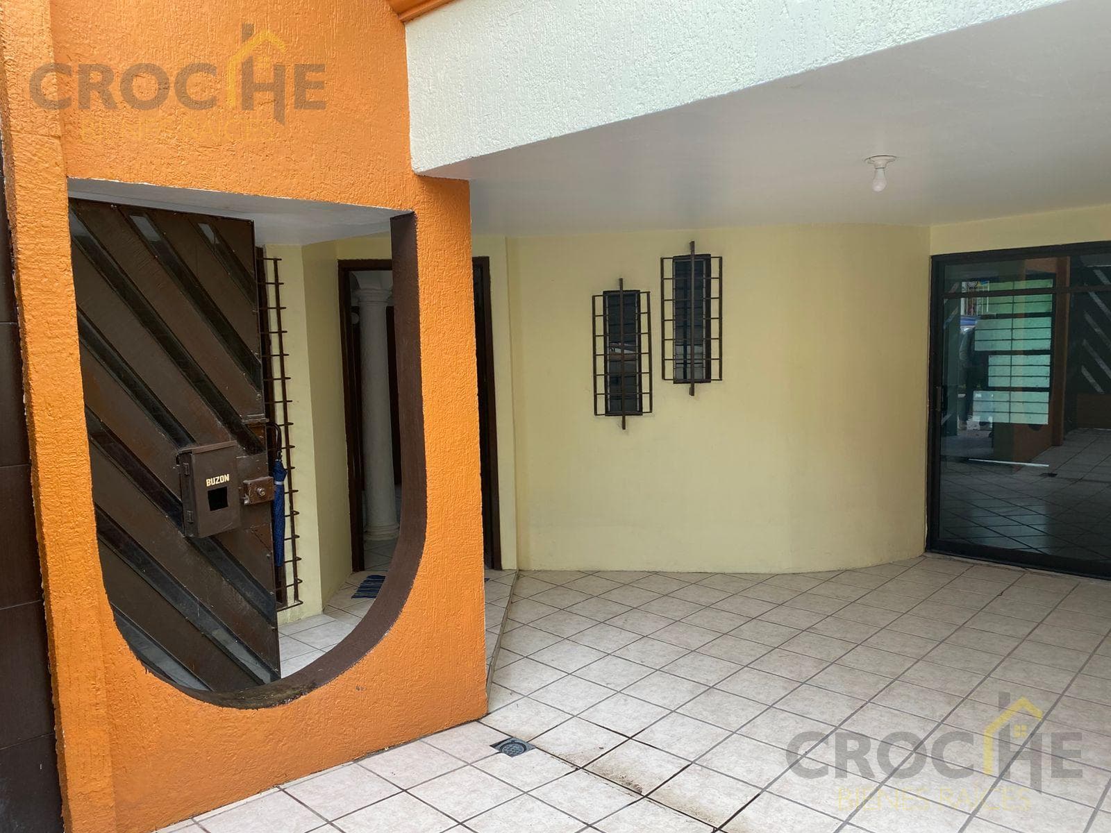 House with a garden for sale in Xalapa—see the Plaza Cristal area