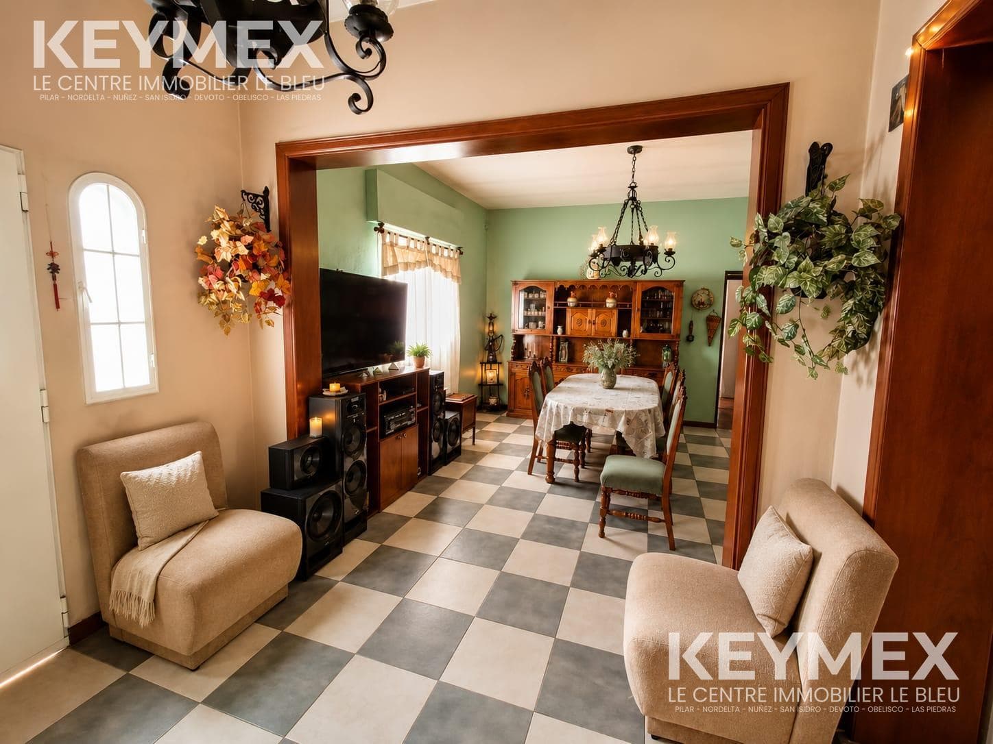 4-room corner house for sale | 3 bedrooms, 2 bathrooms, patio, and terrace
