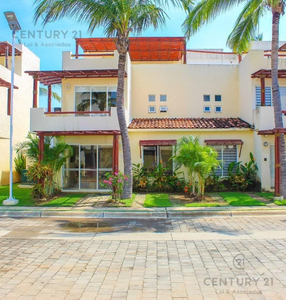 House in Barra Diamante