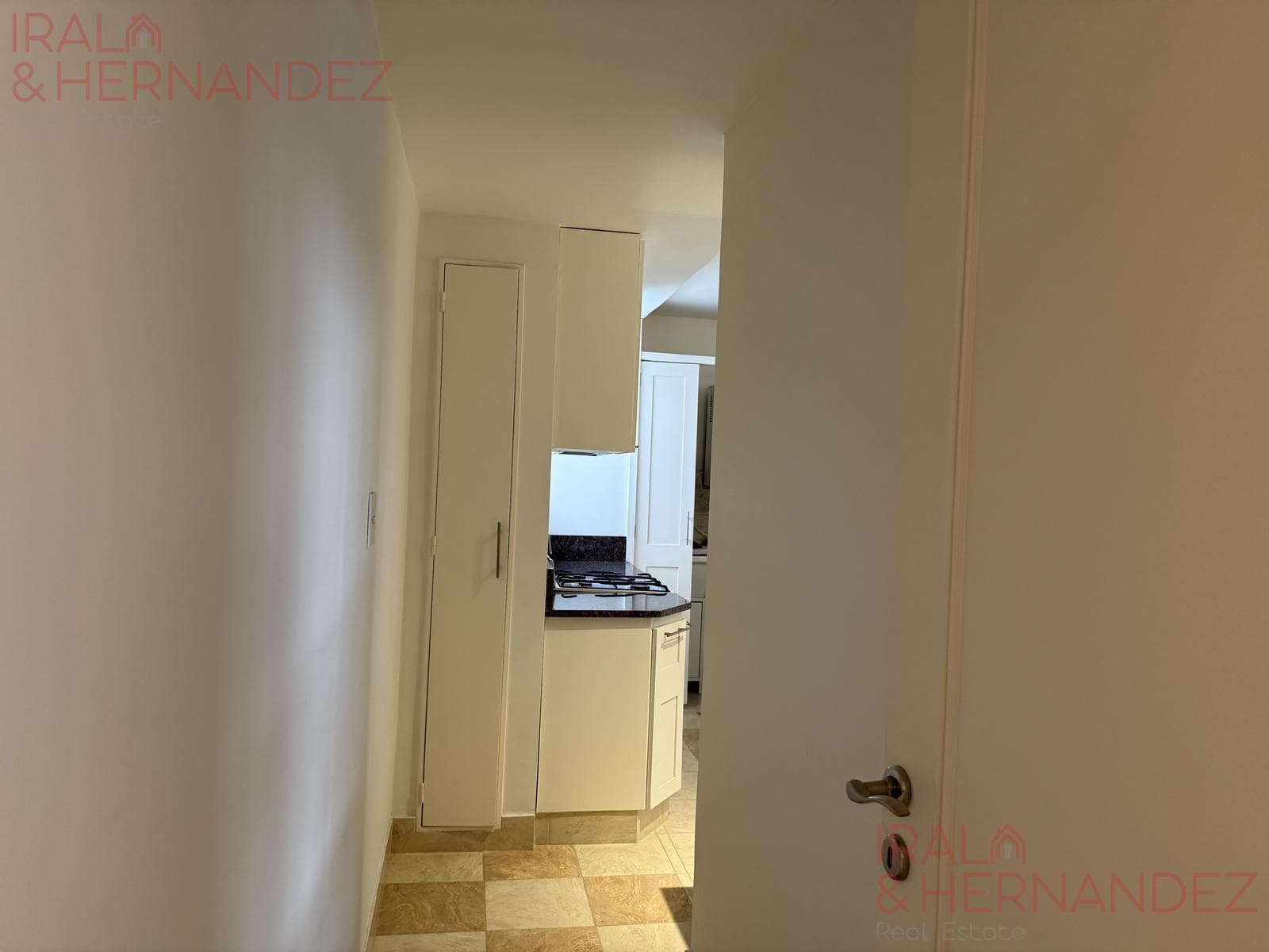 FURNISHED 3-ROOM APARTMENT FOR RENT – BALCONY – GARAGE – RECOLETA