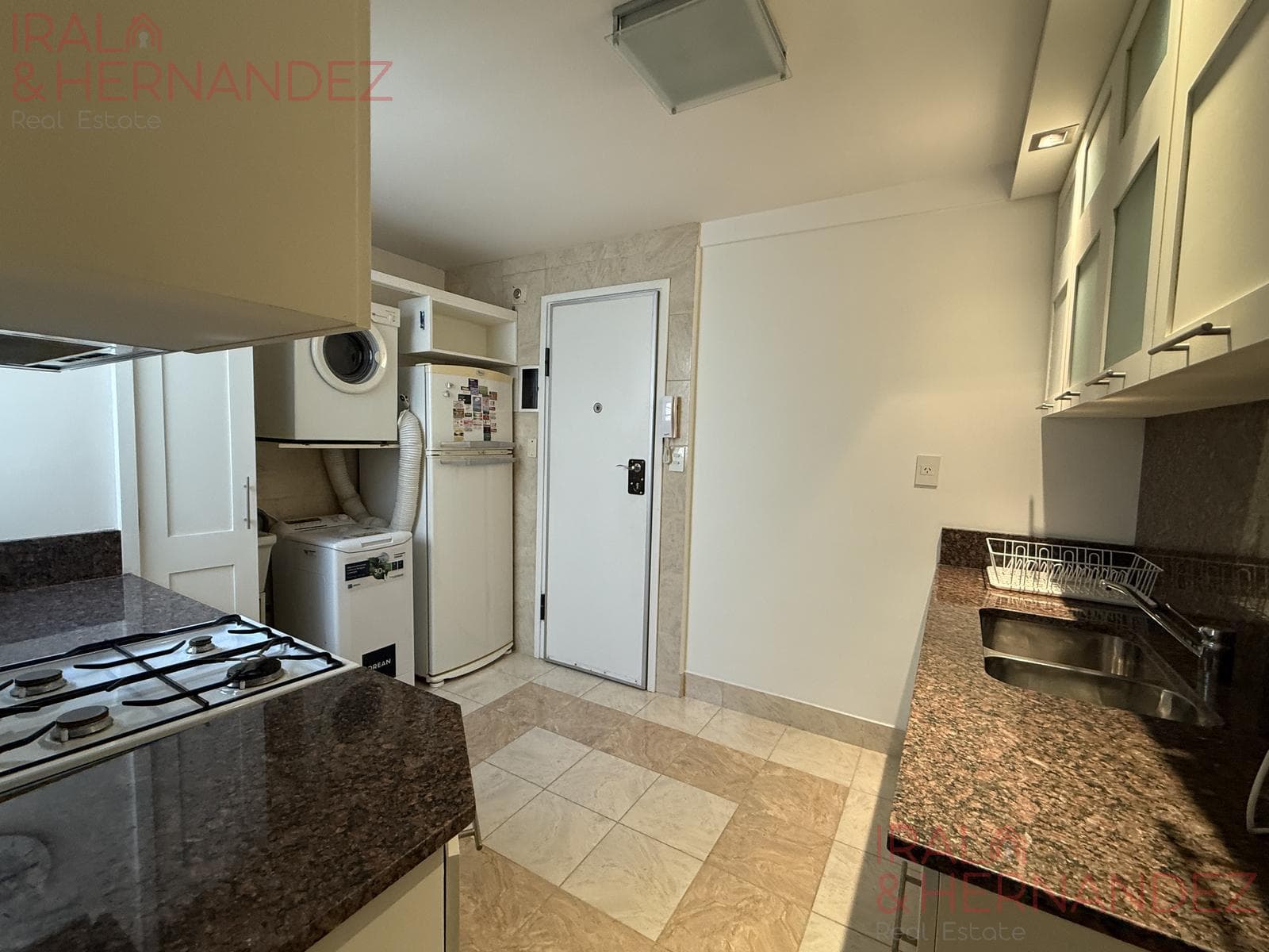 FURNISHED 3-ROOM APARTMENT FOR RENT – BALCONY – GARAGE – RECOLETA