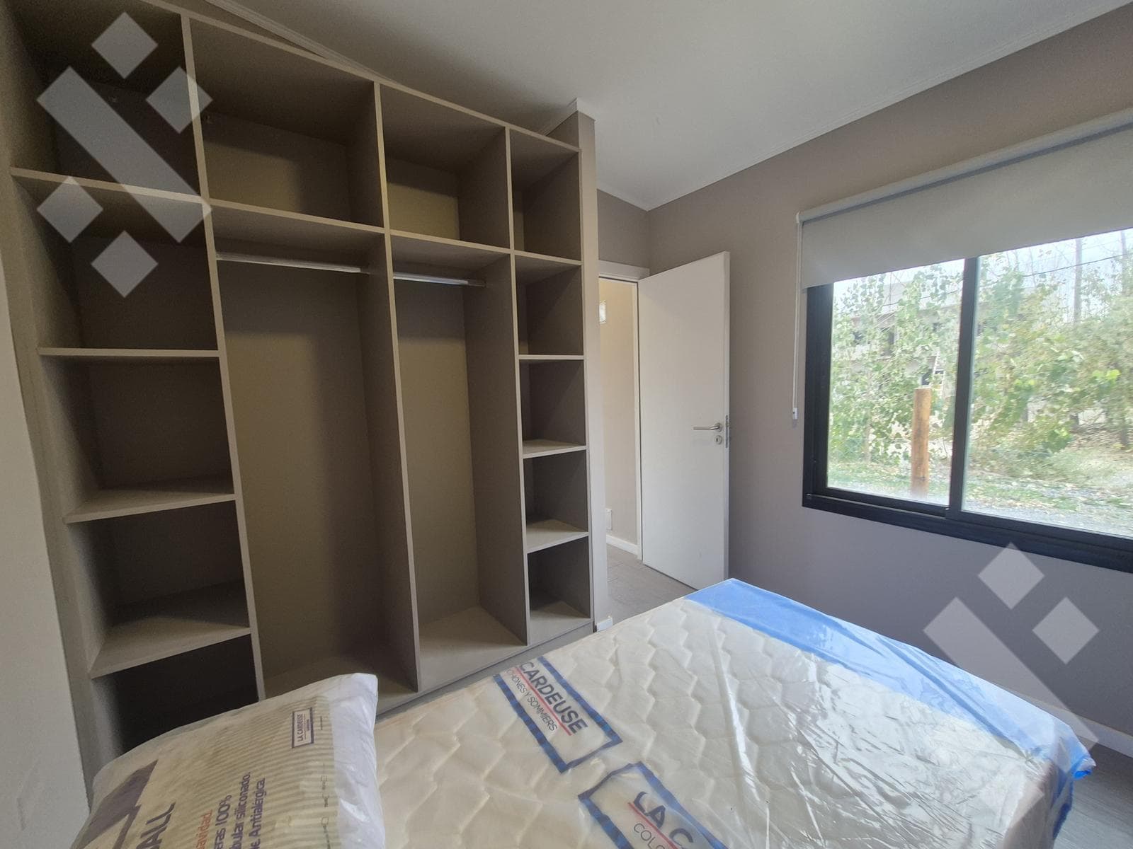 FOR SALE: 5-MODULE COMPLEX, NORDICA I - LA FORESTADA NEIGHBORHOOD, AÑELO