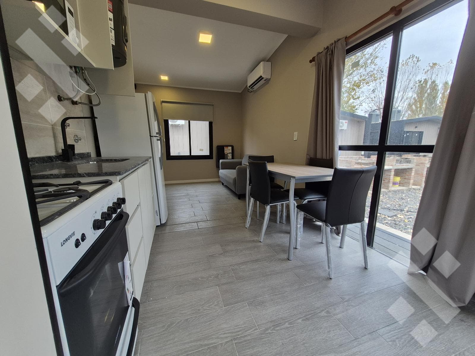 FOR SALE: 5-MODULE COMPLEX, NORDICA I - LA FORESTADA NEIGHBORHOOD, AÑELO