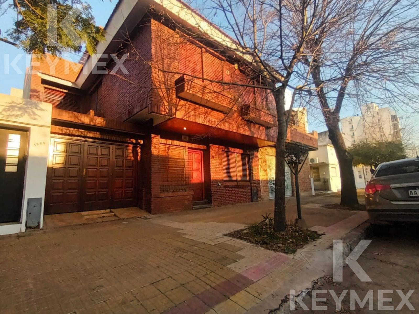 House for sale: 5 bedrooms, garage, Parque San Martin neighborhood, La Plata