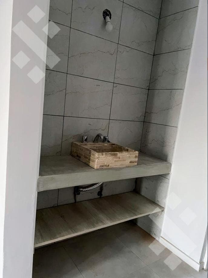 FOR SALE: 2-Bedroom Duplex with Rental Income in Altos Alberdi I, Plottier – A SMART INVESTMENT!