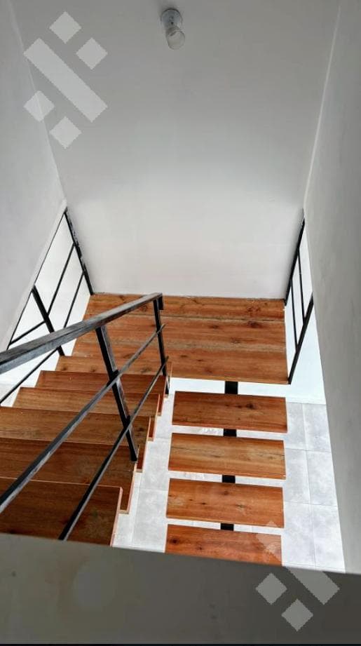 FOR SALE: 2-Bedroom Duplex with Rental Income in Altos Alberdi I, Plottier – A SMART INVESTMENT!
