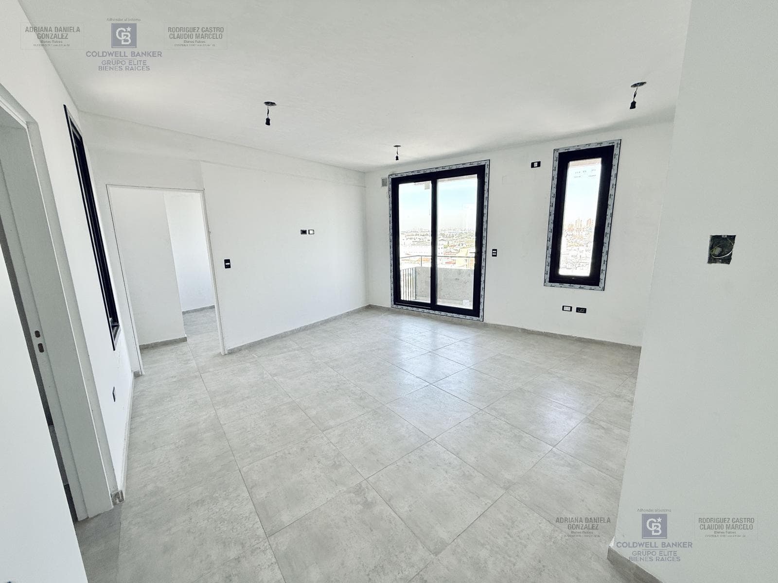 Apartment for Sale: 2 Bedrooms, 6th Floor