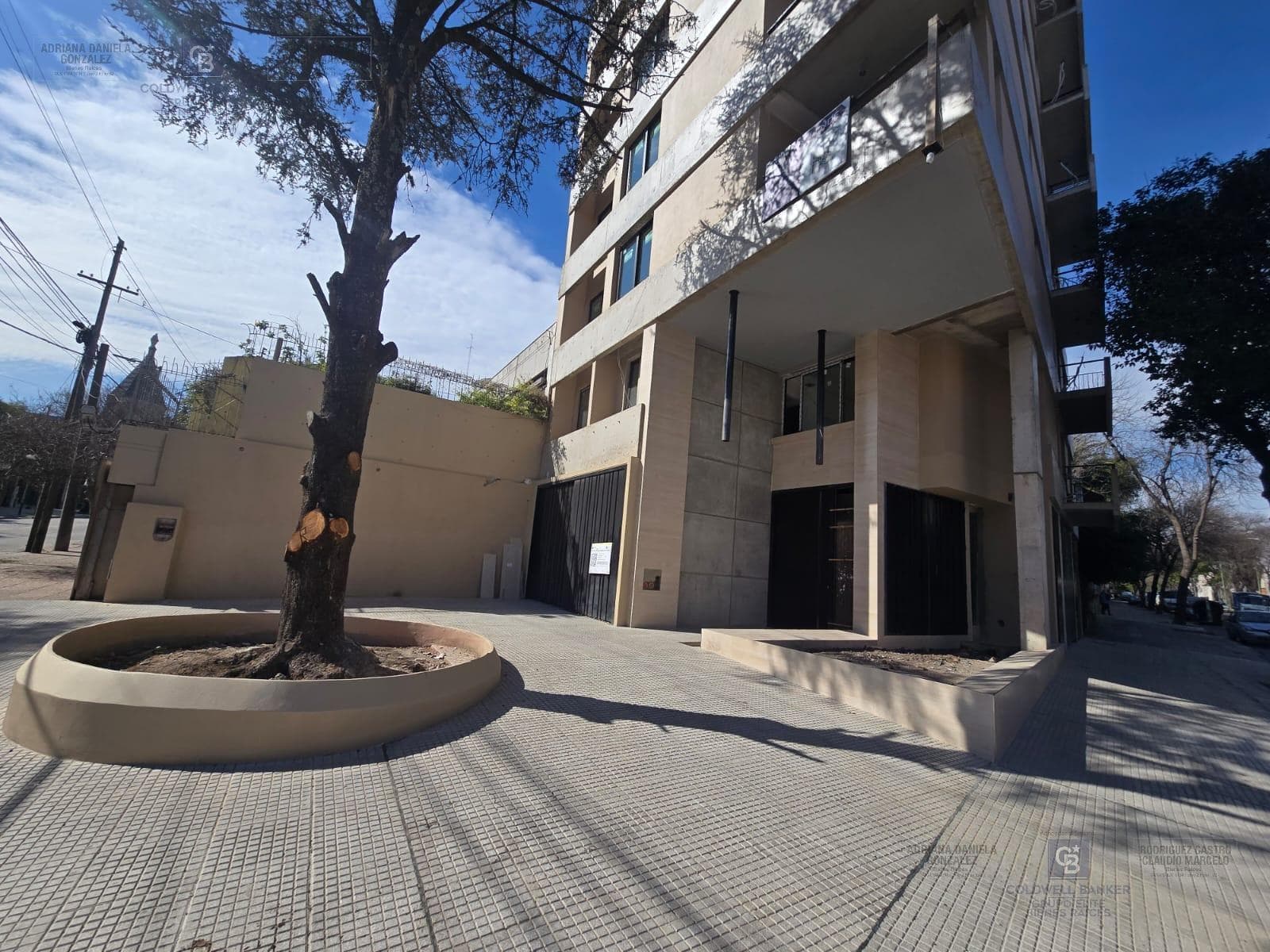 Apartment for Sale: 2 Bedrooms, 6th Floor