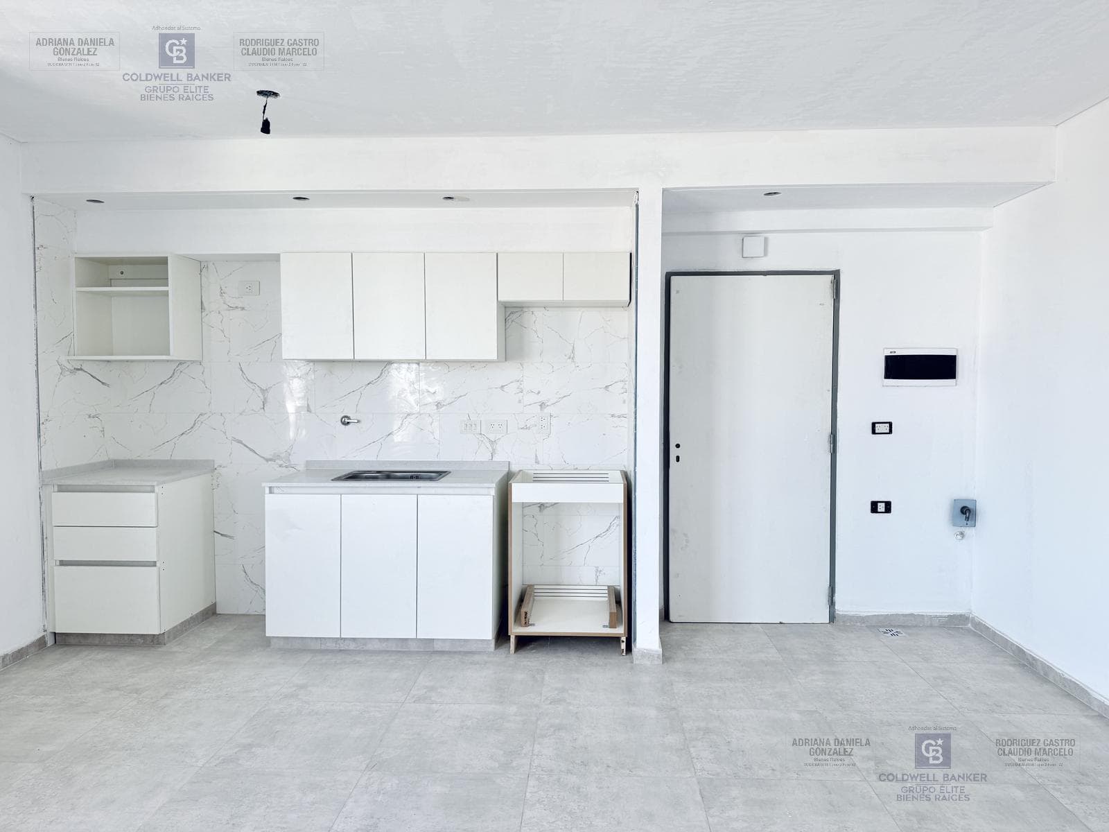 Apartment for Sale: 2 Bedrooms, 6th Floor